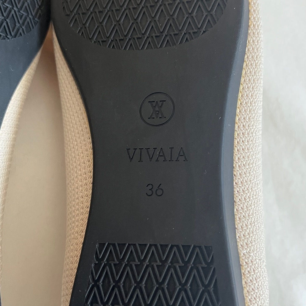 Vivaia Pointed-Toe Ballet Flats (Aria 5°) Cream Ivory - Picture 9 of 9